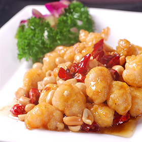 Kung Pao Three Delights <br>Chicken/Shrimp/Beef (spicy)<br>宫保三样 - 鸡/虾/牛（辣）