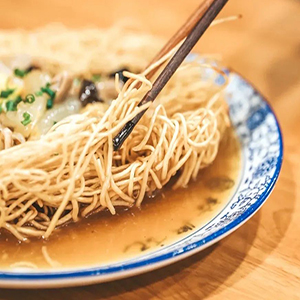 Pan-Fried Noodles w. Beef<br>牛两面黄