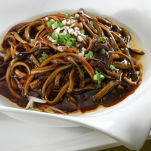 Sautéed Eel in Sizzing Oil<br>响油鳝糊